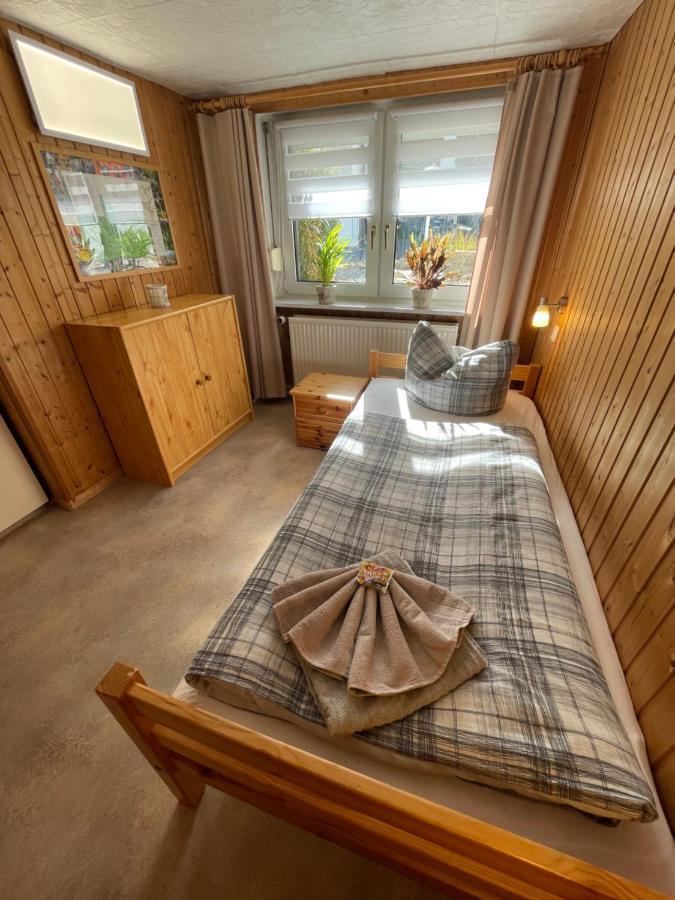 Christels Ferienwohnung 1 In Thale Mit Sonnenterrasse Und Grill Екстер'єр фото
